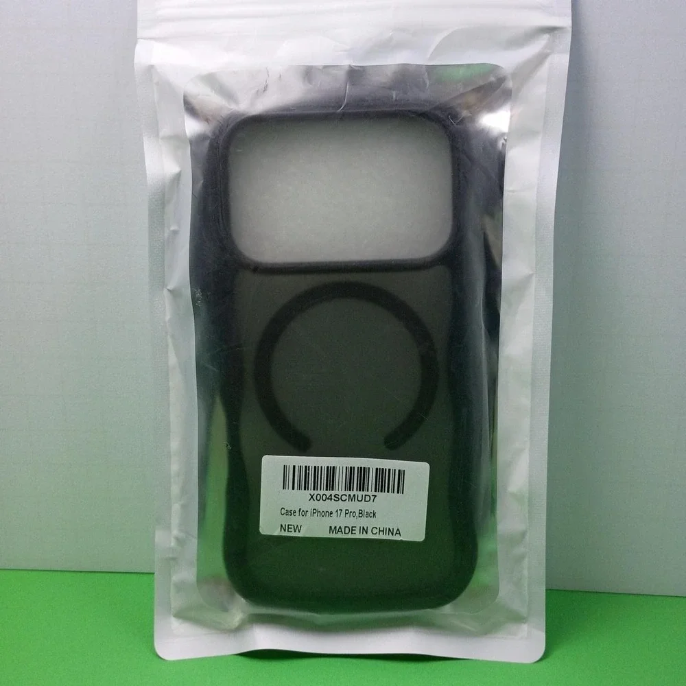 Apple iPhone 17 Pro MagSafe Case Black New